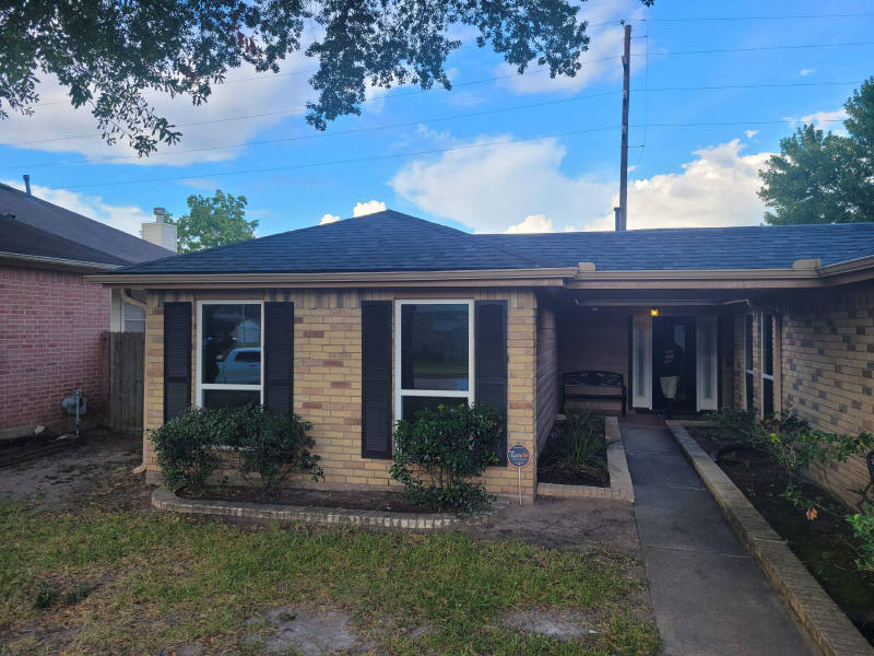 IKO Charcoal Gray Shingle Roof Replacement — Houston, TX