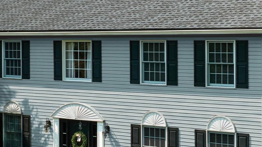A finished roof in GAF Timberline HDZ Pewter Gray on a home