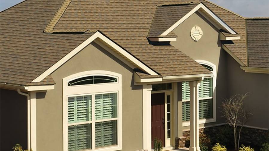 A finished roof in GAF Timberline HDZ Copper Canyon on a home